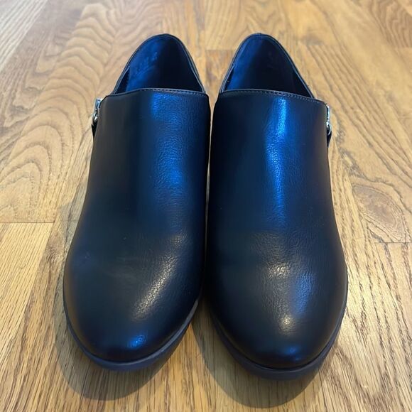 Dr. Scholl’s Black Short Booties w/ Memory Foam & Subtle Geometric Design- 7.5M - Picture 1 of 15